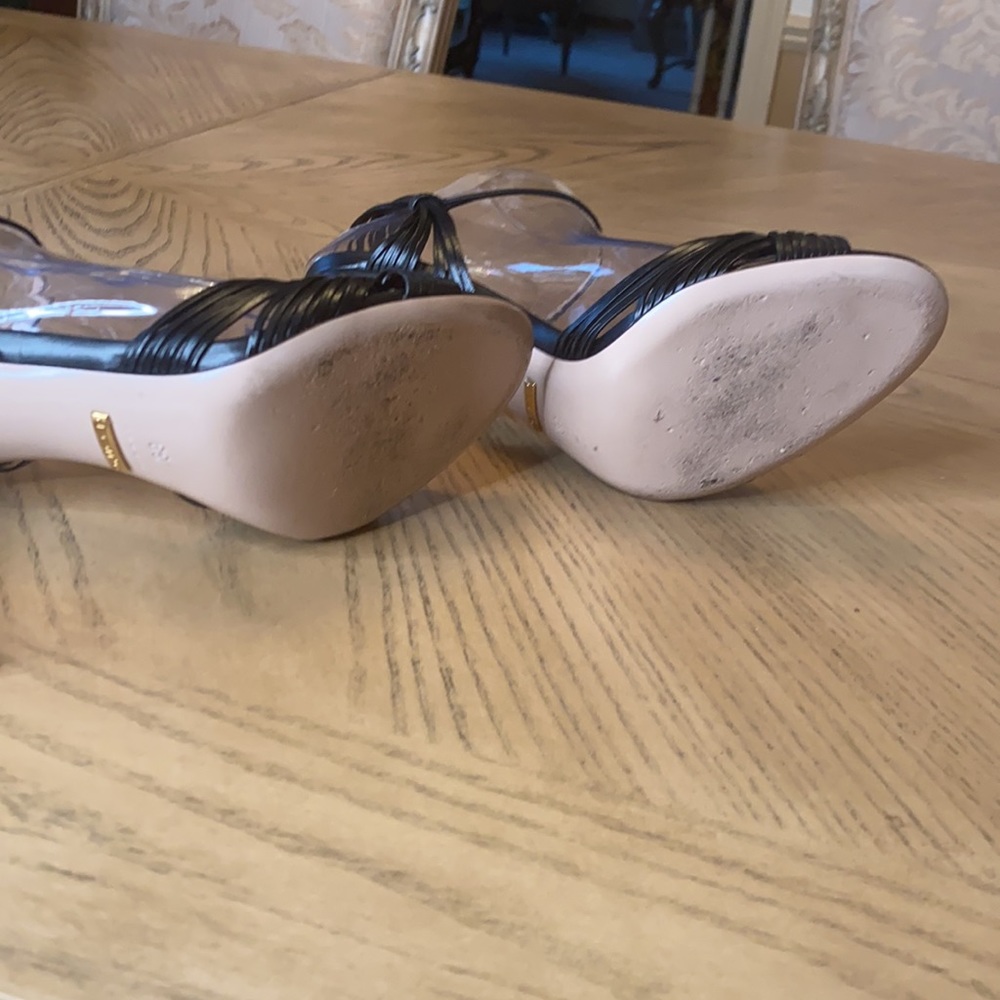 ❤️ Authentic Gucci Heels - Picture 8 of 8